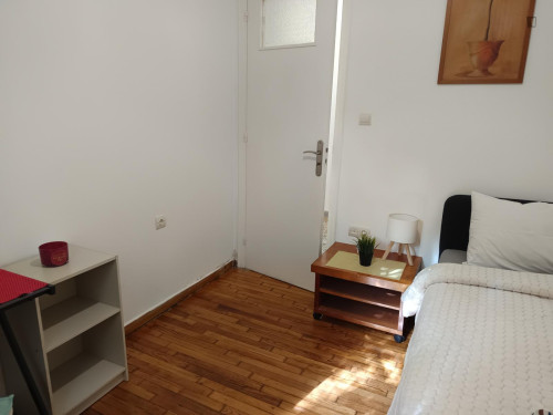 Comfy single bedroom in Pangrati - Gallery - 7