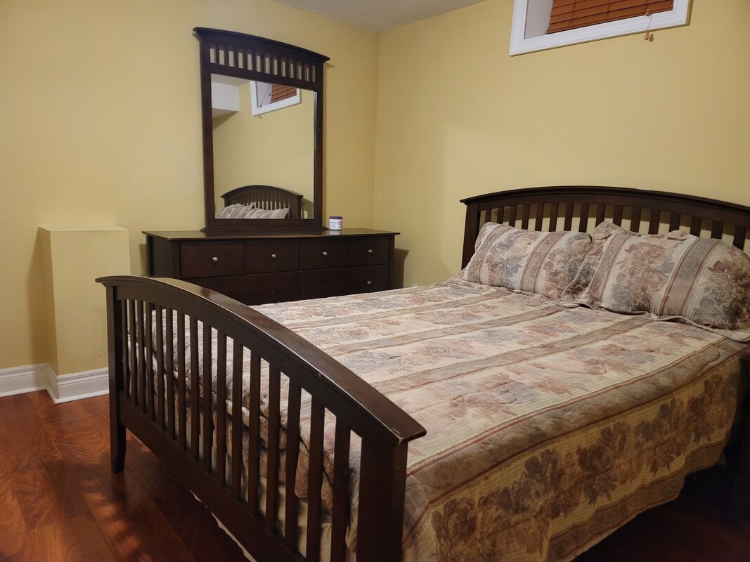  Bedroom #3(Full Room)  -  Luxury Executive Homestay in Valley  - Gallery -  1