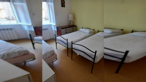 Rooms for rent in a 2-bedroom apartment in Passo Oscuro