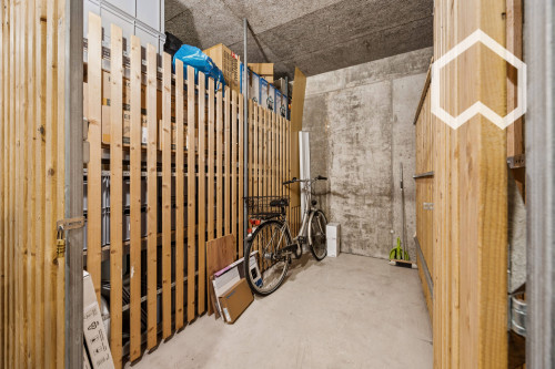 Modern, freshly renovated 1‑bedroom studio with terrace & underground parking – Ludwigsburg