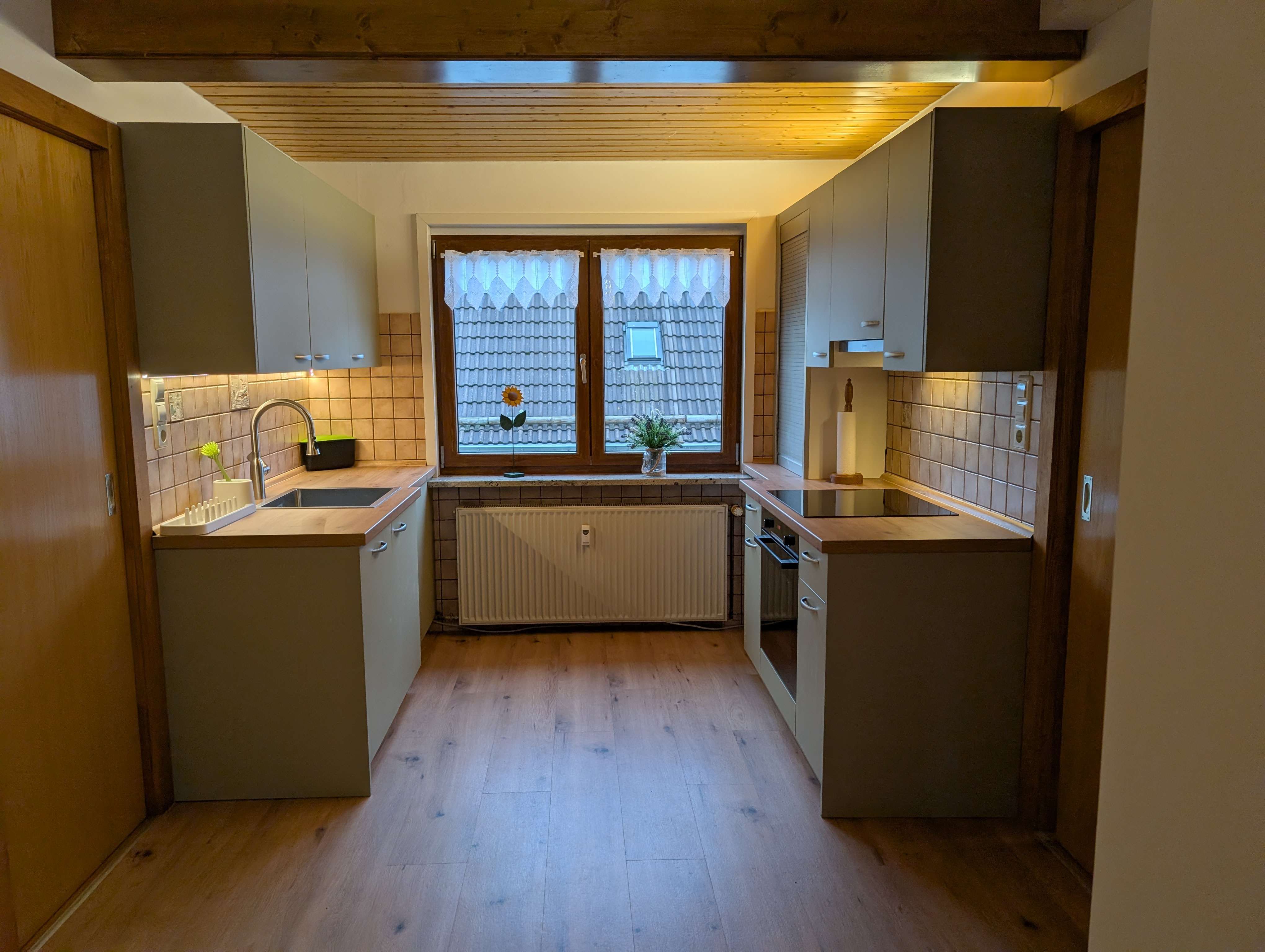 Apartment Near The Forest In A Quiet Neighborhood Panoramic Windows 5 Min To The Highway - Downtown - 5