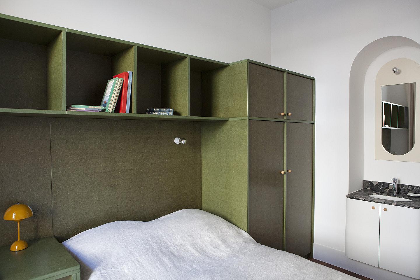 Room With Private Bathroom (shower, Sink) And Shared Toilet - 35