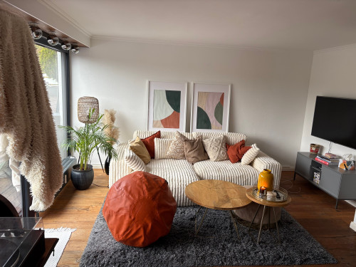 Fashionable, spacious apartment in Stuttgart