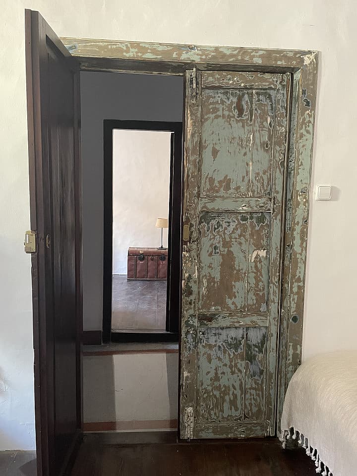 Bed In A 3-Bed Males Only Room - Modern Coliving House in Historic La Orotava for Remote Workers and Digital Nomads Residence - Gallery - 6