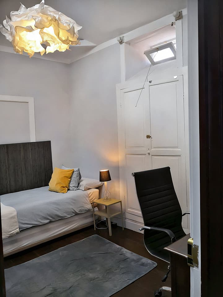 Standard Room - Modern Coliving House in Historic La Orotava for Remote Workers and Digital Nomads Residence - Gallery - 8