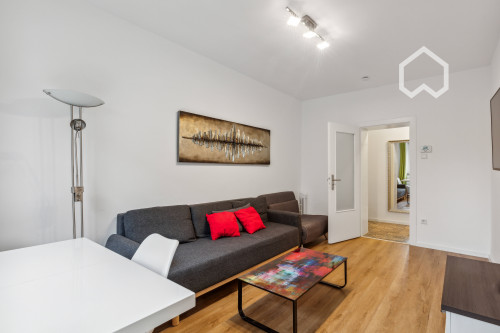 Pretty apartment close to main station