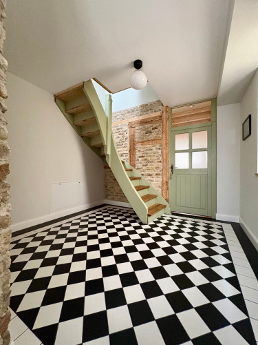 schönes, neu saniertes 2-Zimmer-Appartment