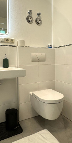 New and bright suite - Gallery - 11