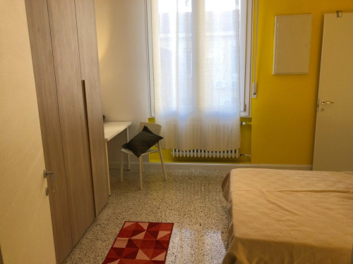Beautiful double ensuite bedroom in central Bologna