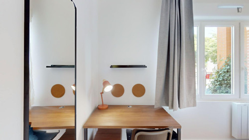 Very neat double ensuite bedroom in Minimes  - Gallery -  5