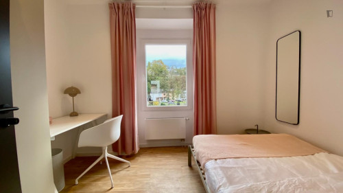 Nice double bedroom in Vallendar