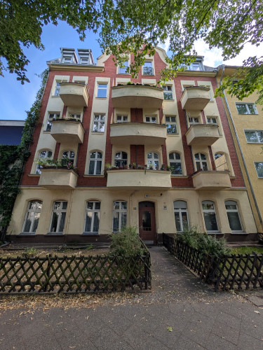 Nice, neat studio near Wedding