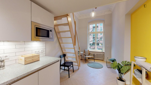Comfy studio near Rosenthaler Platz metro station