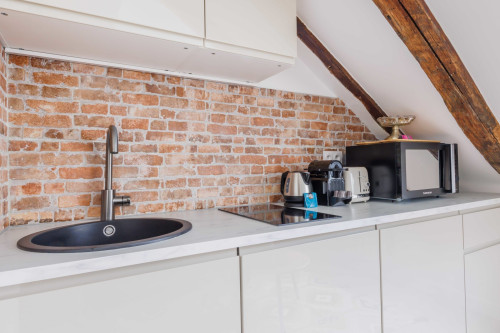 Paris 7th: Charming Parisian Studio with Stunning Eiffel Tower View