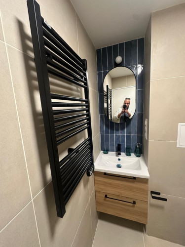 Elegant Designer Studio in 7th Arr. | Modern Comfort Near Invalides