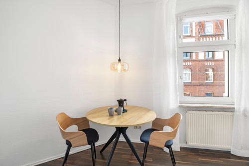 Stylish 3-Room Period Apartment in Lüneburg – Quiet, High-Quality & Ideal for Temporary Living from October - Gallery - 8