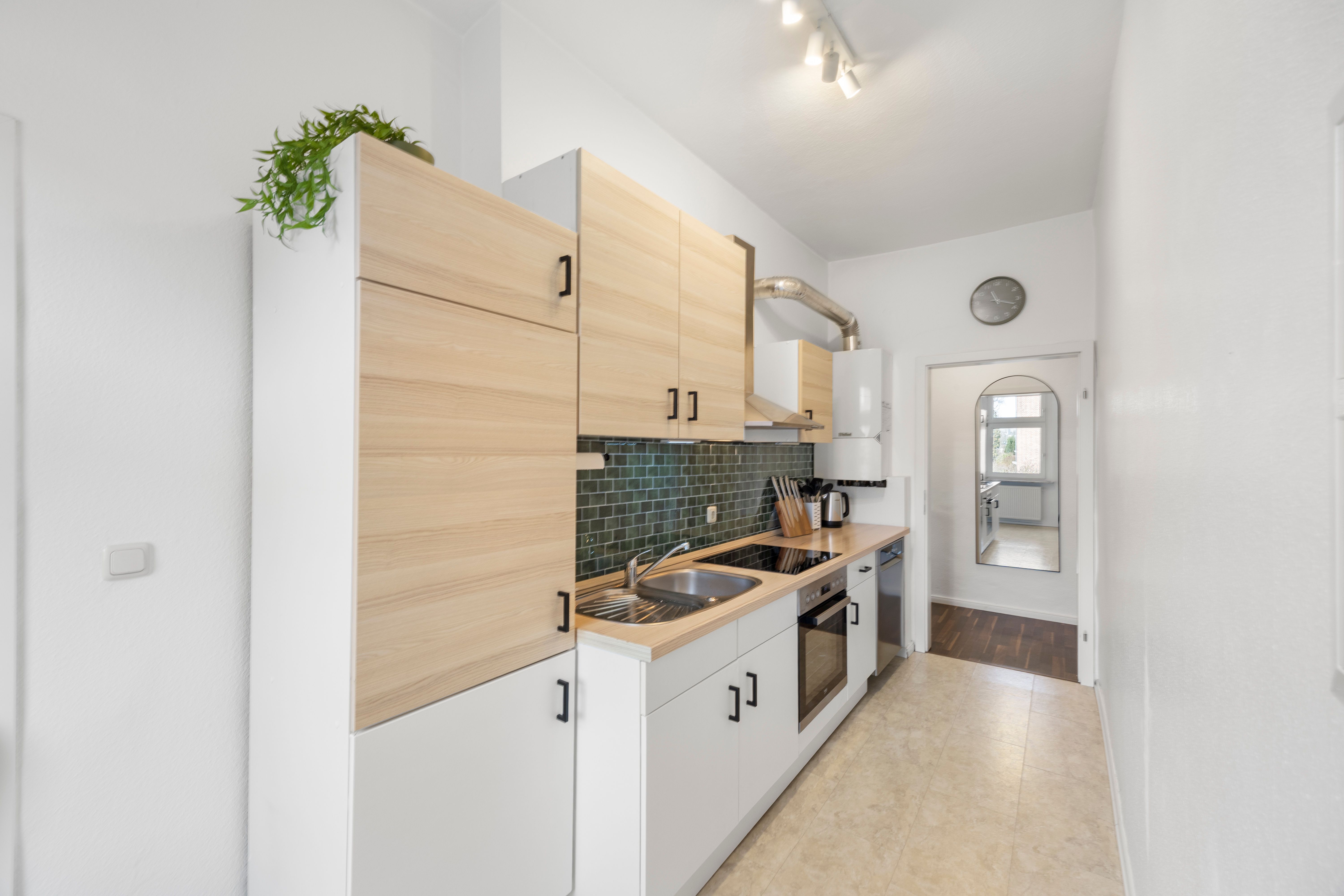 Stylish 3-Room Period Apartment In Lüneburg – Quiet, High-Quality & Ideal For Temporary Living From  - 10
