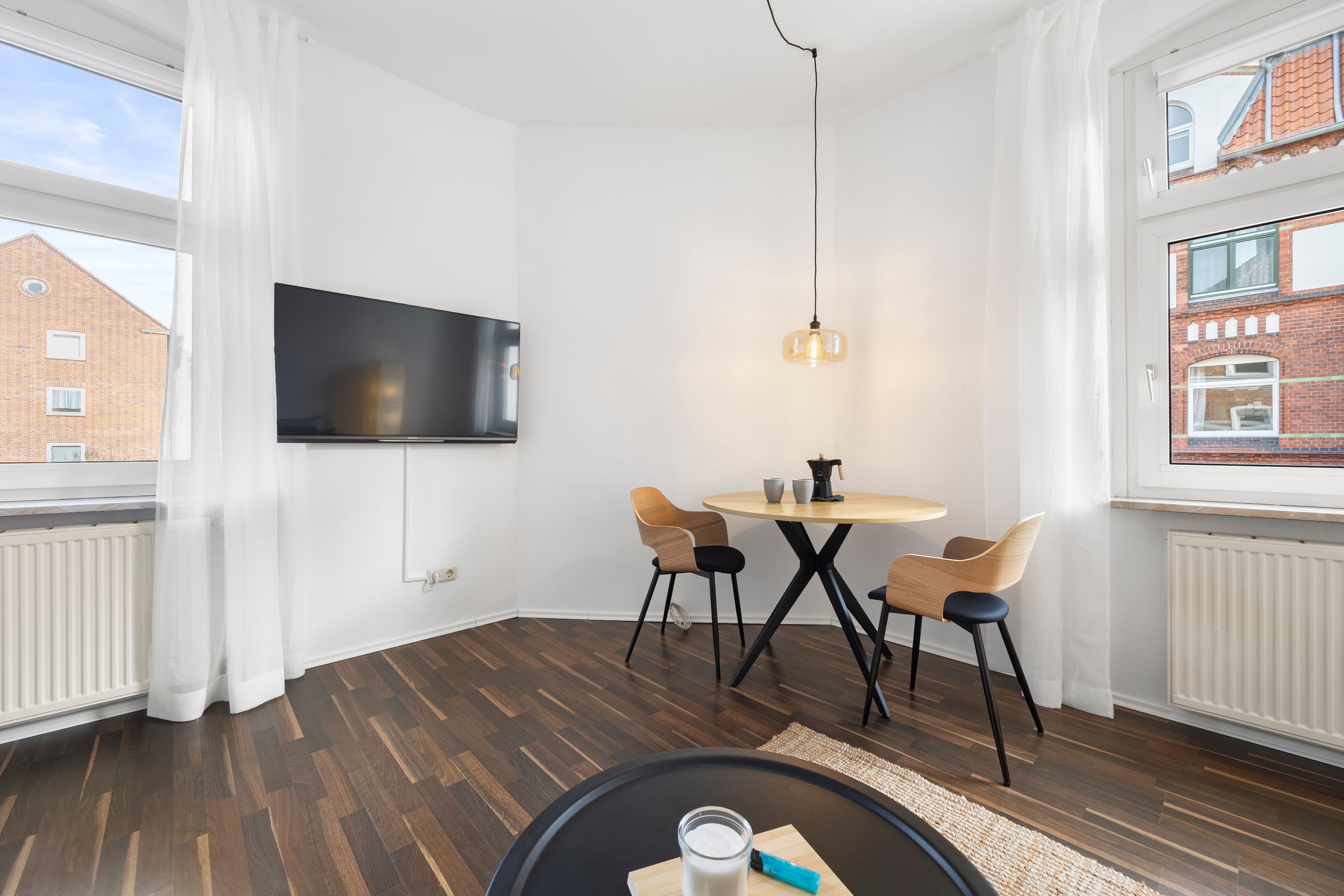 Stylish 3-Room Period Apartment In Lüneburg – Quiet, High-Quality & Ideal For Temporary Living From  - 19