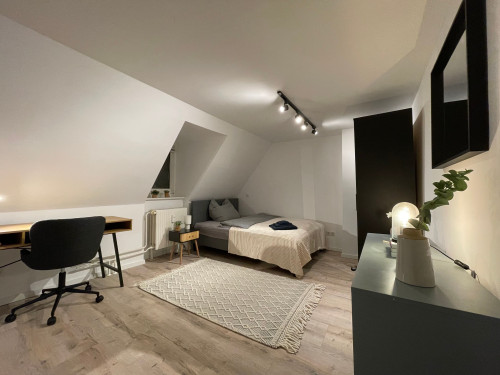 Where Design Meets Comfort I Serviced Studio Apartment I New Furnished I All.-inkl.