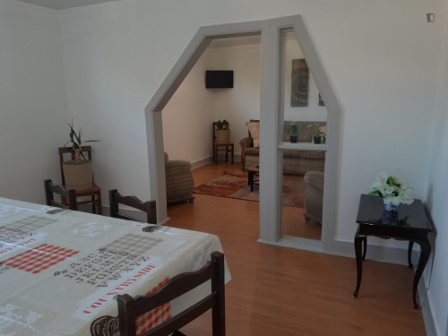 Comfy double bedroom in Baixa de Santa Clara
