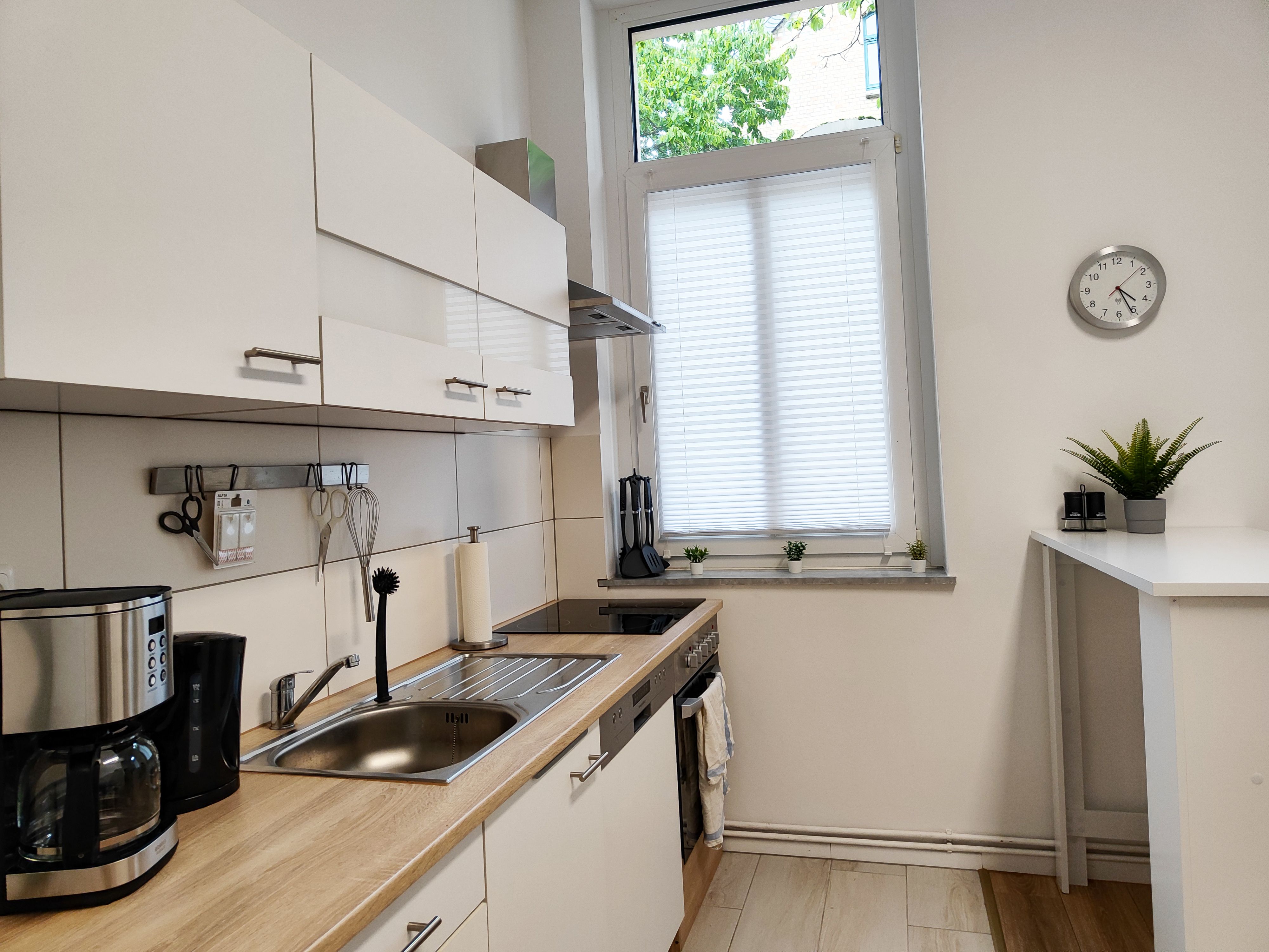 Modern, Bright Apartment Near The City Center - 1
