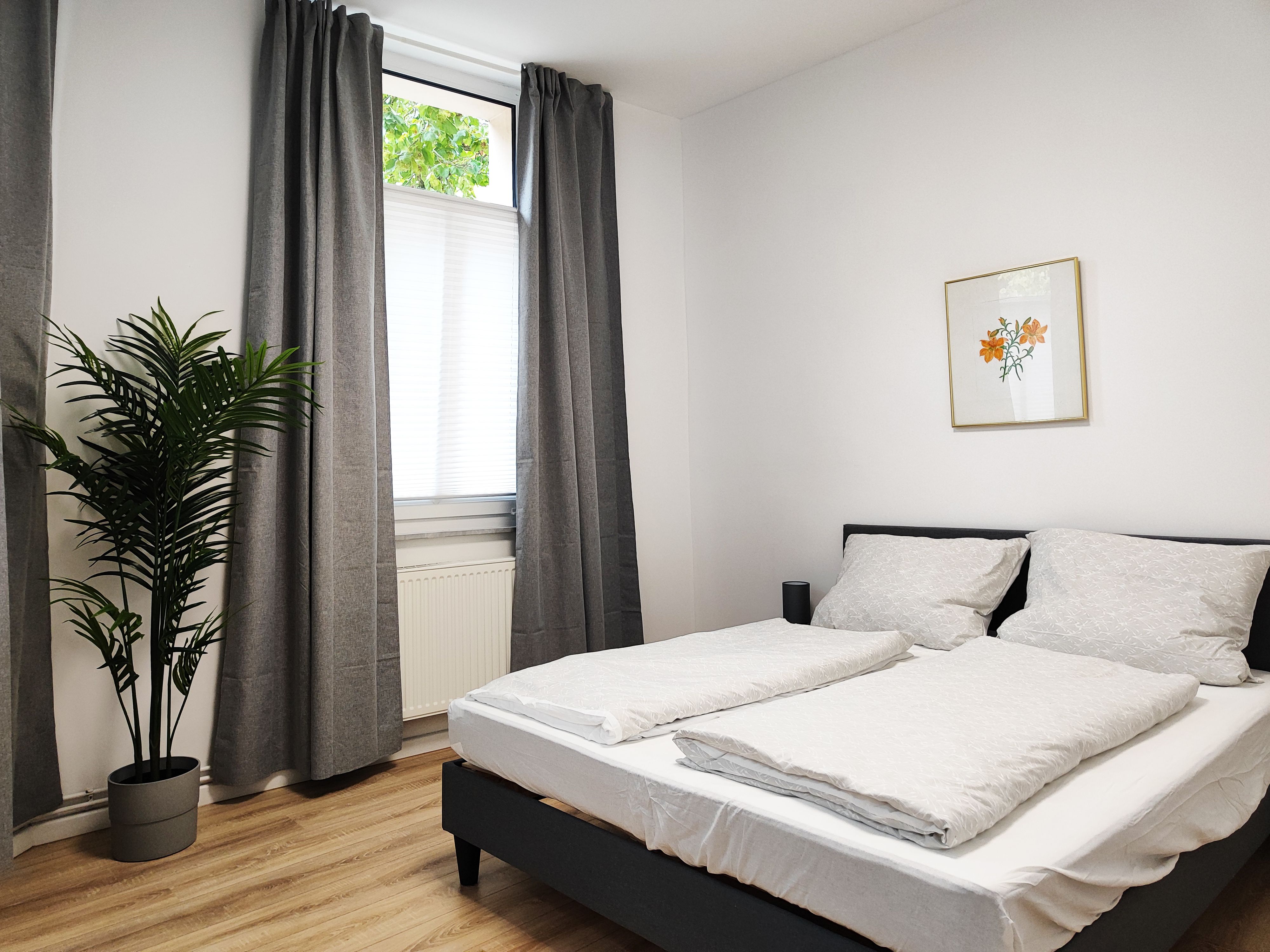 Modern, Bright Apartment Near The City Center - 12