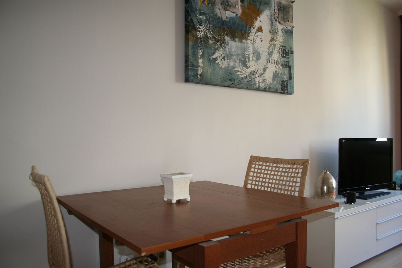 Quiet, Pretty Home In Excellent Location - 10