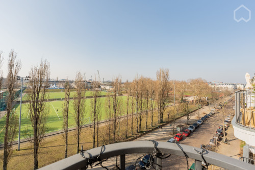 Top Location & a speciuos Apartment with Sun Terrace and Stunning Views!