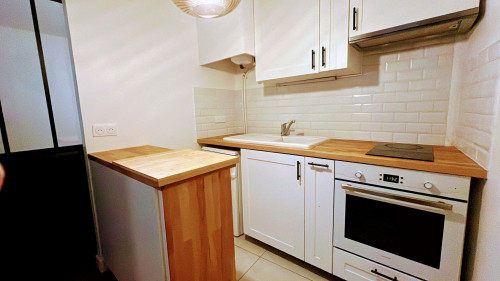 Cosy studio, very conveniently located (Paris)