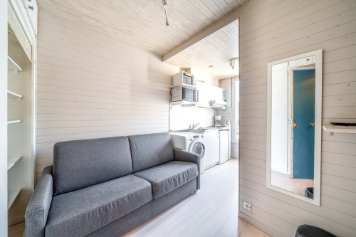 Charming furnished studio near Arc de Triomphe