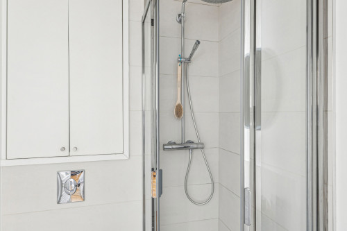 Charming Studio for Rent – Avenue Tronchet