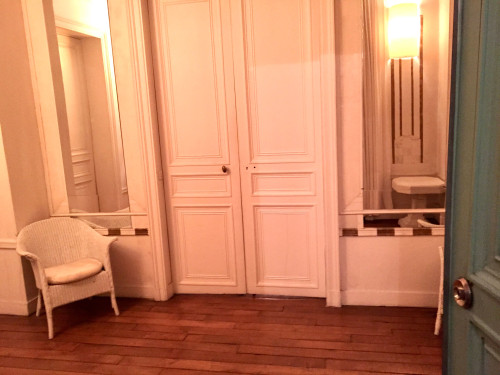 romantic, French charm in an excellent but quiet location