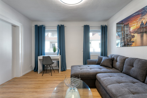 Completely renovated in 2021: 2 rooms fully furnished, ALL INCL, old building, quiet part of the southern part of town