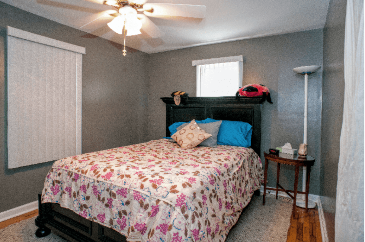 Upstairs Grey Queen (Single Bed) - 1