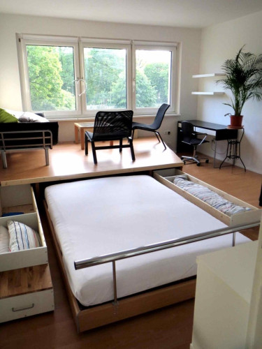 Bright, cosy, spacious and fully equipped 1-room apartment along 'Neuköllner Schiffahrtskanal'