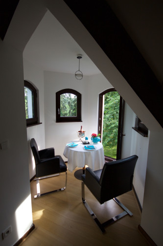 Loft mit Turmzimmer in Villa im Park und überwachtem Parkplatz - Gallery - 13