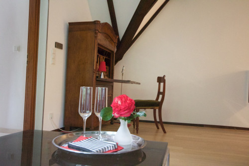 Loft mit Turmzimmer in Villa im Park und überwachtem Parkplatz - Gallery - 15