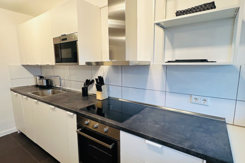 Newly Renovated & Modern: Fully Furnished 3-Bedroom Apartment near Düsseldorf - Gallery - 7