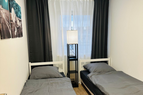 Newly Renovated & Modern: Fully Furnished 3-Bedroom Apartment near Düsseldorf