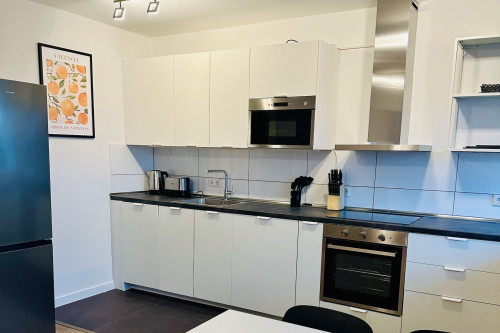 Newly Renovated & Modern: Fully Furnished 3-Bedroom Apartment near Düsseldorf - Gallery - 8