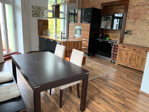 Beautiful, Furnished 2 Bedroom Apartment in Super Central Berlin District