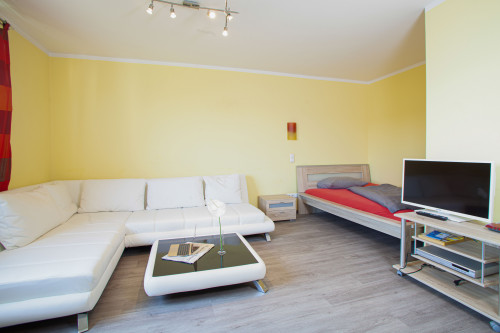 Spacious and nice apartment located in München-Milbertshofen