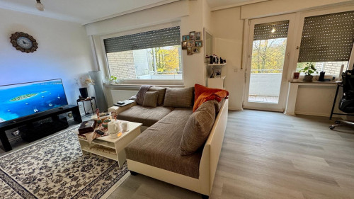 Furnished Studio Apartment with Large Balcony in a Well-Maintained Building – Essen-Bredeney
