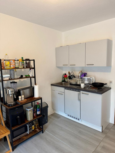 Furnished Studio Apartment with Large Balcony in a Well-Maintained Building – Essen-Bredeney