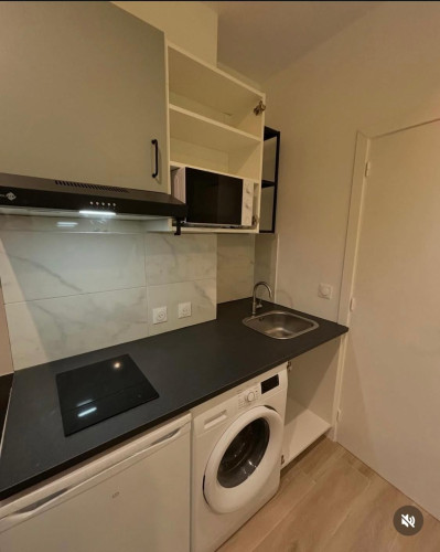 Magnifique studio rénové avec espace extérieur privatif