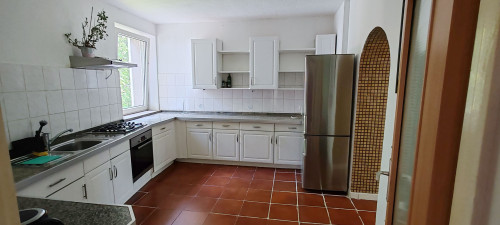 Spacious Workers Flat | 3 Bedrooms | 7 Beds | Free Parking