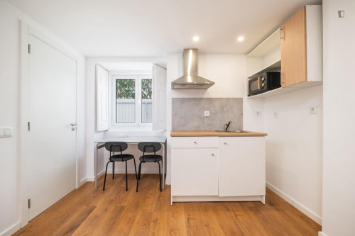 Lovely studio closely connected to the Faculty of Economics