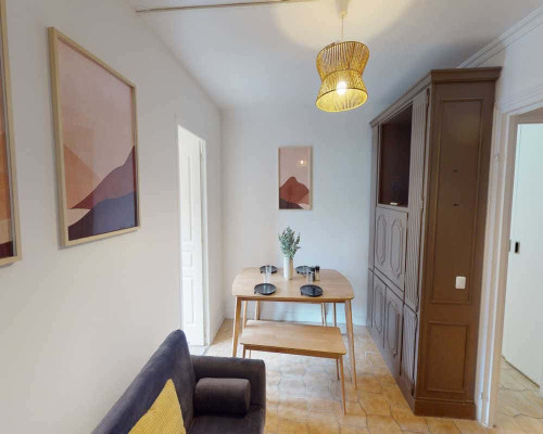 Chambre dans le Rue du Ménil