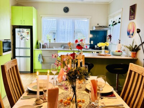 Hospitable couple in Hamilton City