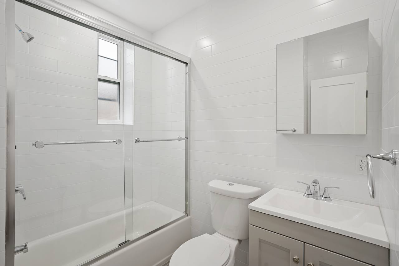 #377: Prospect Lefferts Gardens - Full Bedroom B - 6